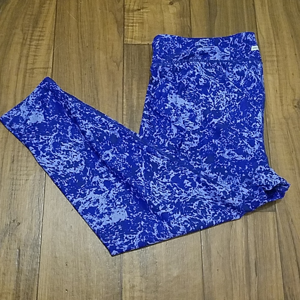 Athletic leggings